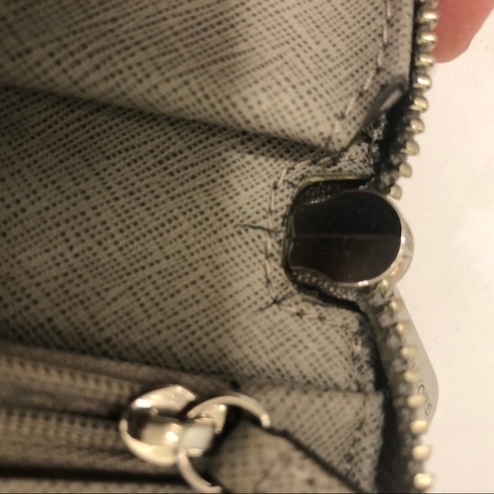 Michael kors gray leather wristlet wallet - Picture 7 of 13